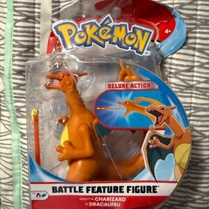 Damaged! Charizard Battle Feature Figure - Head is Broken in Half